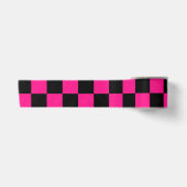 Geruite vierkanten hete roze zwart geometrisch ret satijnen lint (Voorkant)