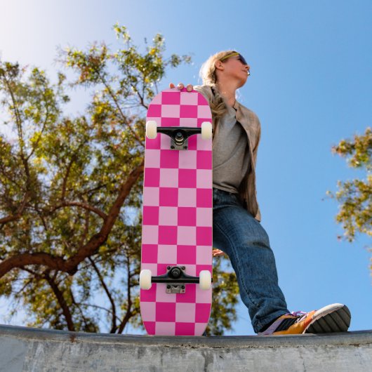 Geruite vierkanten licht warm roze geometrische re persoonlijk skateboard (Buiten 1)