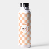 Geruite vierkanten perzik en witte retro Monogram Waterfles (Links)