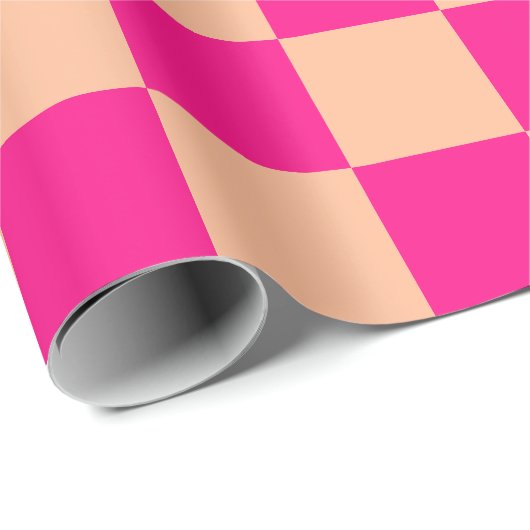 Geruite vierkanten perzik heet roze geometrische r cadeaupapier (Rol Hoek)