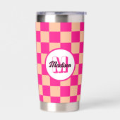 Geruite vierkanten perzik heet roze retro Monogram Geïsoleerde Drinkbeker (Links)