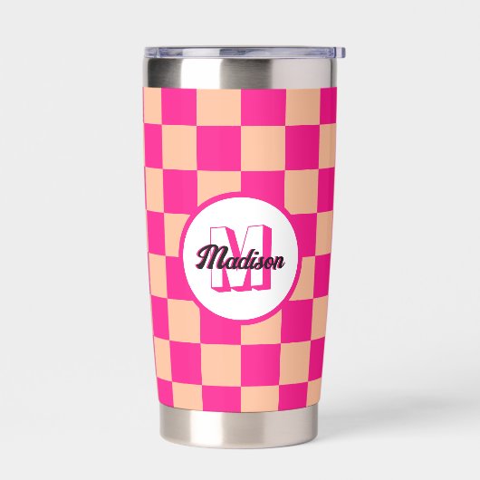 Geruite vierkanten perzik heet roze retro Monogram Geïsoleerde Drinkbeker (Links)