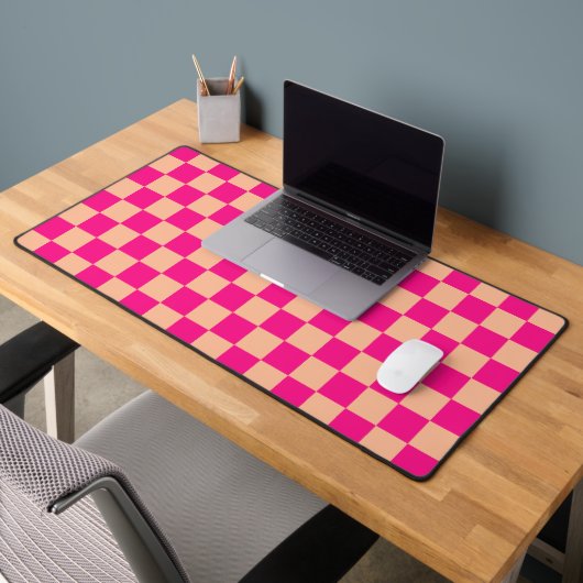Geruite vierkanten perzik hete roze geometrische r bureaumat (Kantoor 2)