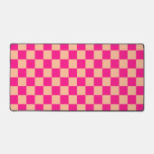 Geruite vierkanten perzik hete roze geometrische r bureaumat (Voorkant)
