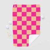 Geruite vierkanten perzik hete roze geometrische r golfhanddoek (Insitu)