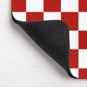 Geruite vierkanten rood wit geometrische retro muismat (Hoek)