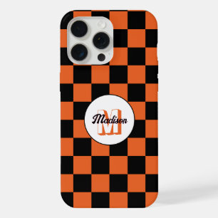 Geruite vierkanten zwart en oranje retro monogram iPhone 15 pro max case