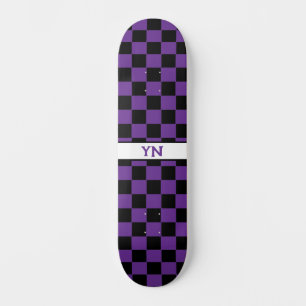Geruite zwarte en donkere Paarse naam Initialen Persoonlijk Skateboard