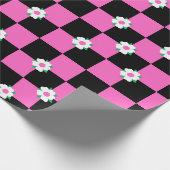 Geruite zwarte roze bloemen cadeaupapier (Hoek)