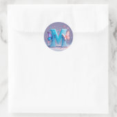 Geschenk met de letter M, Whimsical natuur Ronde Sticker (Tas)