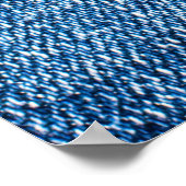 Gescheurde denim stof textuur, blauwe tinten. poster (Hoek)