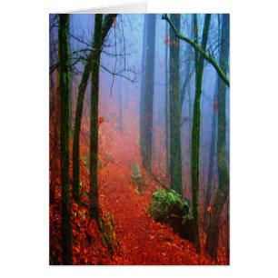 Geschilderd herfstblauw bos mist