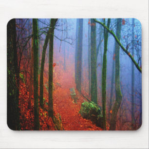 Geschilderd herfstblauw bos mist muismat