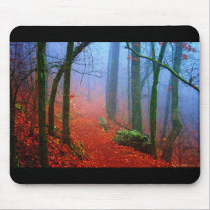 Geschilderd herfstblauw bos mist muismat