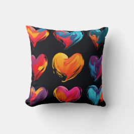 Geschilderde harten op een zwarte achtergrond kussen