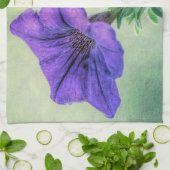 Geschilderde Paarse Petunia keukenhanddoek (Gevouwen)