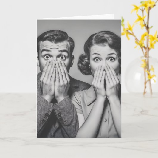 Geschokte retro paar portret kaart (Gele Bloem)