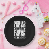 Geschoolde arbeid is geen goedkope arbeid is geen papieren bordje (Feest)