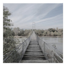 Geschorste brug over de rivier