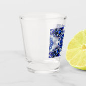 Geschoten glas met blauw-witte kleuren (Links)
