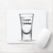 Geschoten glas op wit muismat (Met muis)