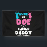 Geslacht Buck of Doe Papa komt overeen met Baby Spandoek<br><div class="desc">Buck of doe pappa houdt van je familieontwerp in roze en blauw voor genderopenbaring,  zwangerschapsuitkondiging of baby shower party. Grappig eten om de geboorte van een pasgeboren baby jongen of meisje te vieren!</div>