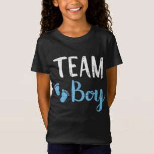 Geslacht laat teamjongen zien die overeenkomt met t-shirt