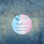 Geslacht onthullen roze blauwe jongetballonnen ronde button 5,7 cm<br><div class="desc">Voor een geslacht openbaren baby shower,  een blauwe en roze gradiëntachtergrond. Verkleurd met glitter en blauwe,  roze en witte ballonnen. Met de tekst: Jongen of Meisje. Personaliseer en voeg de naam van de ouders toe.</div>