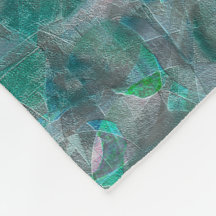 Geslepen groencyaan over onafgewerkt wandpleister