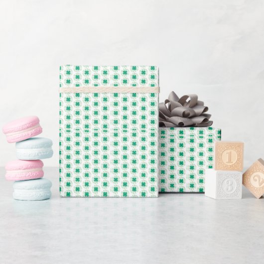 Gesleten wit glanzend inpakpapier (Baby Shower)