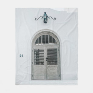 GESLOTEN DRUKDEUR BINNEN ZWARTE LICHTE ZIN FLEECE DEKEN