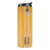 GESLOTEN GEEL HOUTEN DEUR MET PADLOCK THERMOSBEKER (Gedraaid links)