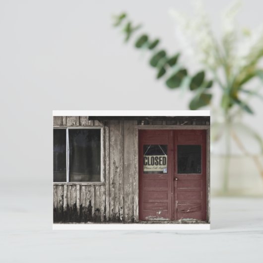 Gesloten - Rode oude deur Briefkaart (Staand voorkant)