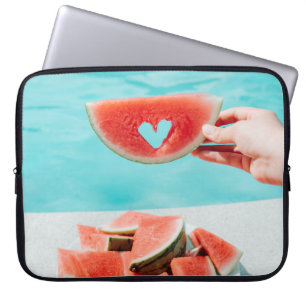 Gesloten watermeloen op wit papier laptop sleeve
