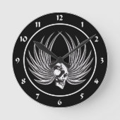 Gesmede schedel met vleugels ronde klok (Voorkant)