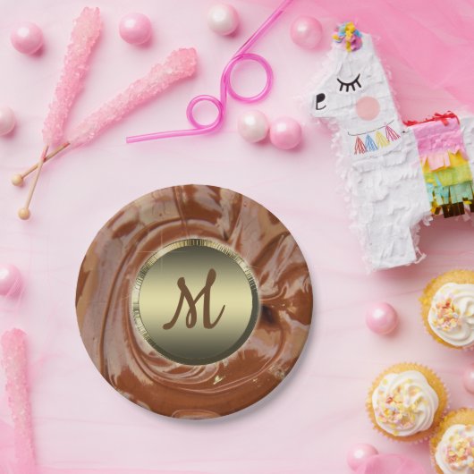 Gesmolten chocolade cacao fudge swirl dessert brui papieren bordje (Feest)