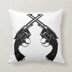 Gesneden Antiek revolvers //  Pistolen in zwart Kussen
