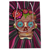 Gesneden-hout-look suikerschedel w / Floral Crown Medium Cadeauzakje (Voorkant)