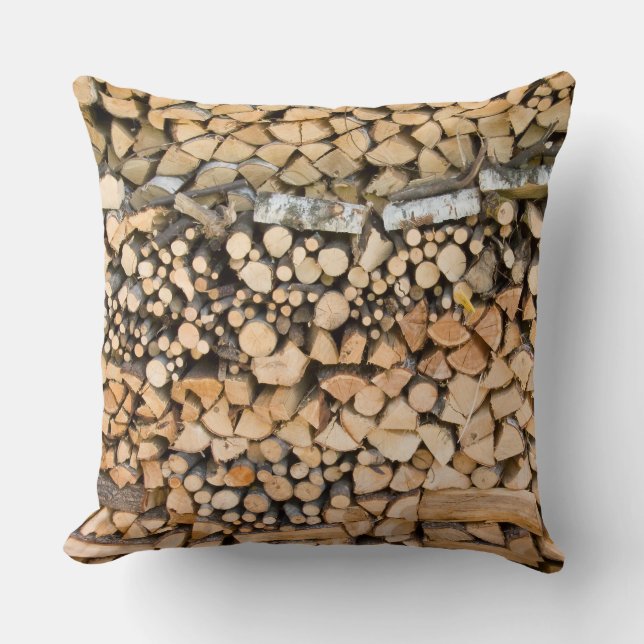 Gesneden hout op een stapel kussen (Voorkant)