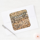 Gesneden hout op een stapel vierkante sticker (Envelop)