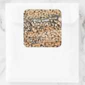 Gesneden hout op een stapel vierkante sticker (Tas)