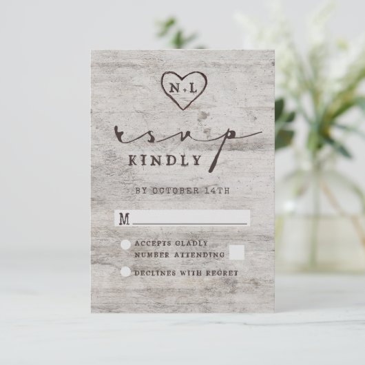 Gesneden Sweethearts Rustieke Berk Bruiloft RSVP A (Staand voorkant)