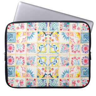 Gespantserde achtergrond met oosterse ornamenten. laptop sleeve