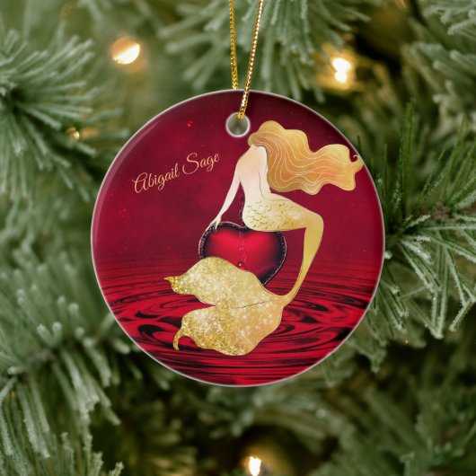 Gespecialiseerde Golden Mermaid met Red Heart Keramisch Ornament (Boom)