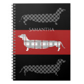 Gespelde Dachshunds on Red and Black Personalized Notitieboek (Voorkant)