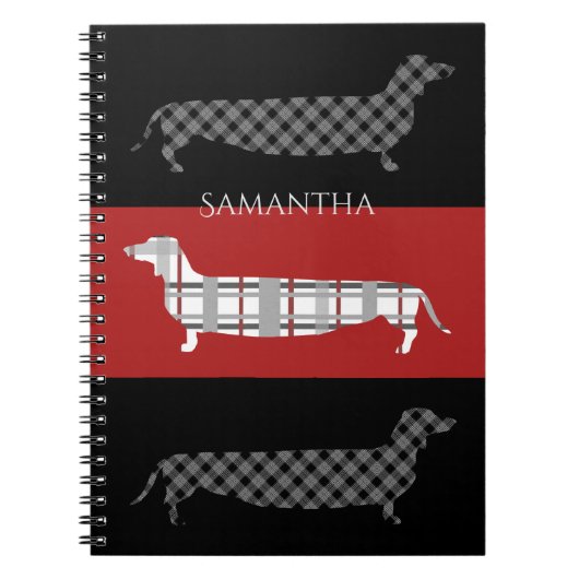 Gespelde Dachshunds on Red and Black Personalized Notitieboek (Voorkant)