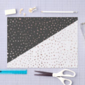 Gespikkelde goudvlokken op zwart-wit tissuepapier (Craft)