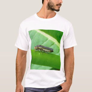 Gespikkelde lef-hopper-producten met scherpschutte t-shirt