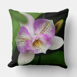 gespikkelde roze orchidee kussen