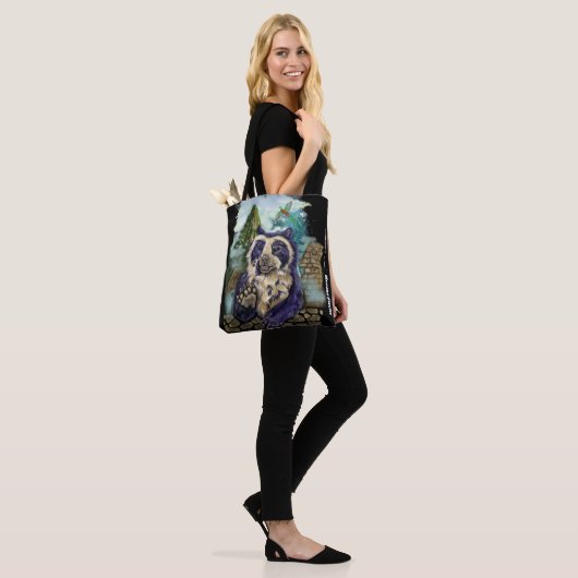 Gespitst Beer Tote Bag (Op model)